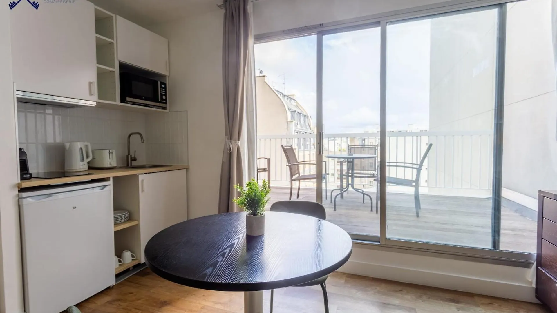 Apartement 702 - Eiffel Tower Paris Apartment